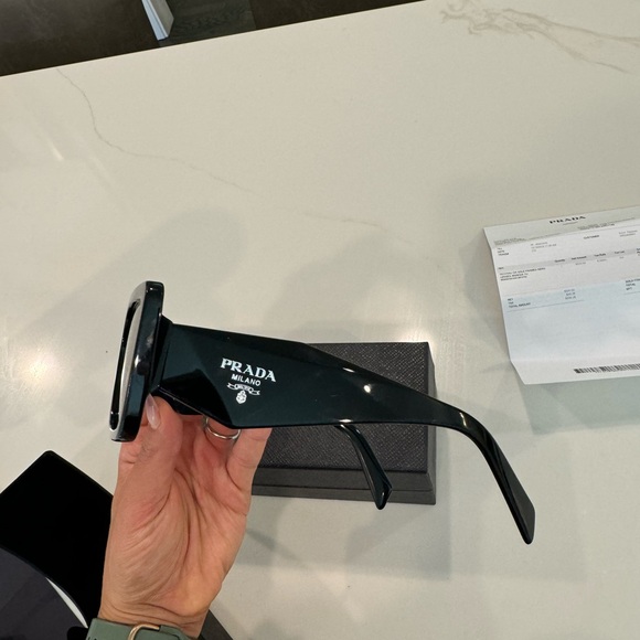 Prada Sunglasses with case, box and original receipt - Picture 4 of 10